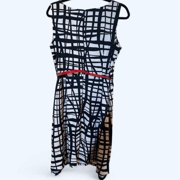 Plus Size Black and Cream Patterned Dress with Red Belt - Picture 3 of 7